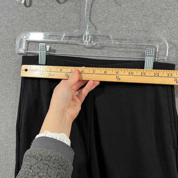 Susan Graver Regular LK Fusion Pull-On Crop Pant Black, X-Small - Picture 5 of 8